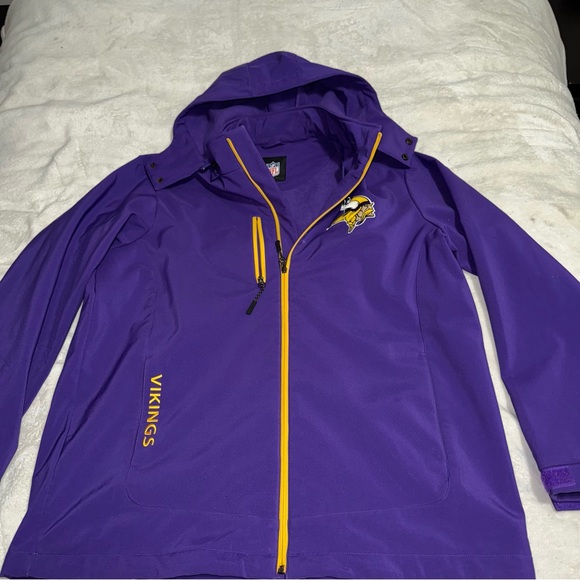 Men’s Minnesota Vikings Winter Jacket Removable Hood Purple and Gold Size XLarge - Picture 1 of 8